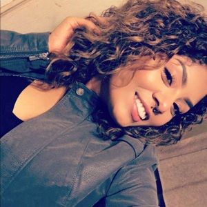 Meet your Posher, Jesica